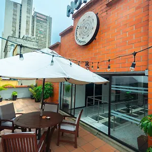 Mándala Botero Hotel